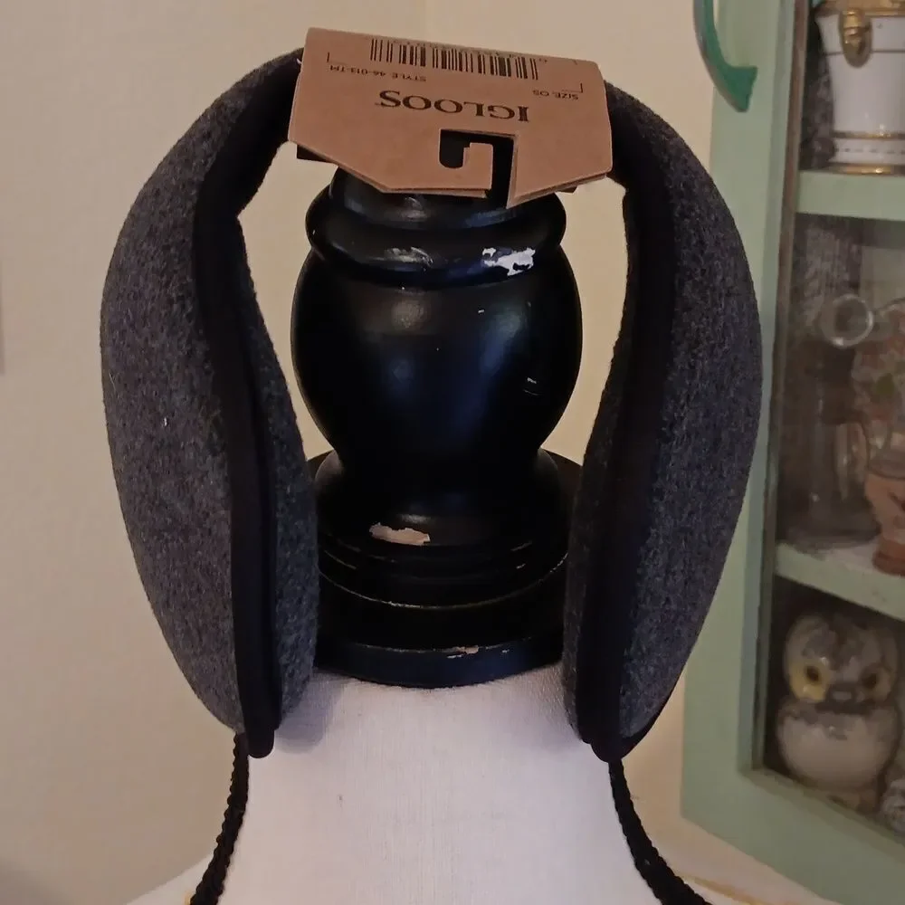 Icebreaker Unisex Chute and Igloo Ear Muffs Cold Weather Bundle